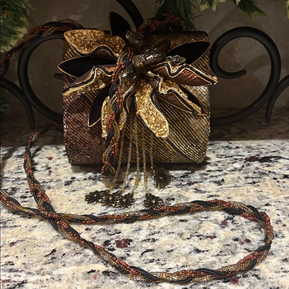 MARY FRANCES Bag Clutch Beaded rare Purse shoulder handbag Gold Flowers jeweled - Picture 12 of 17